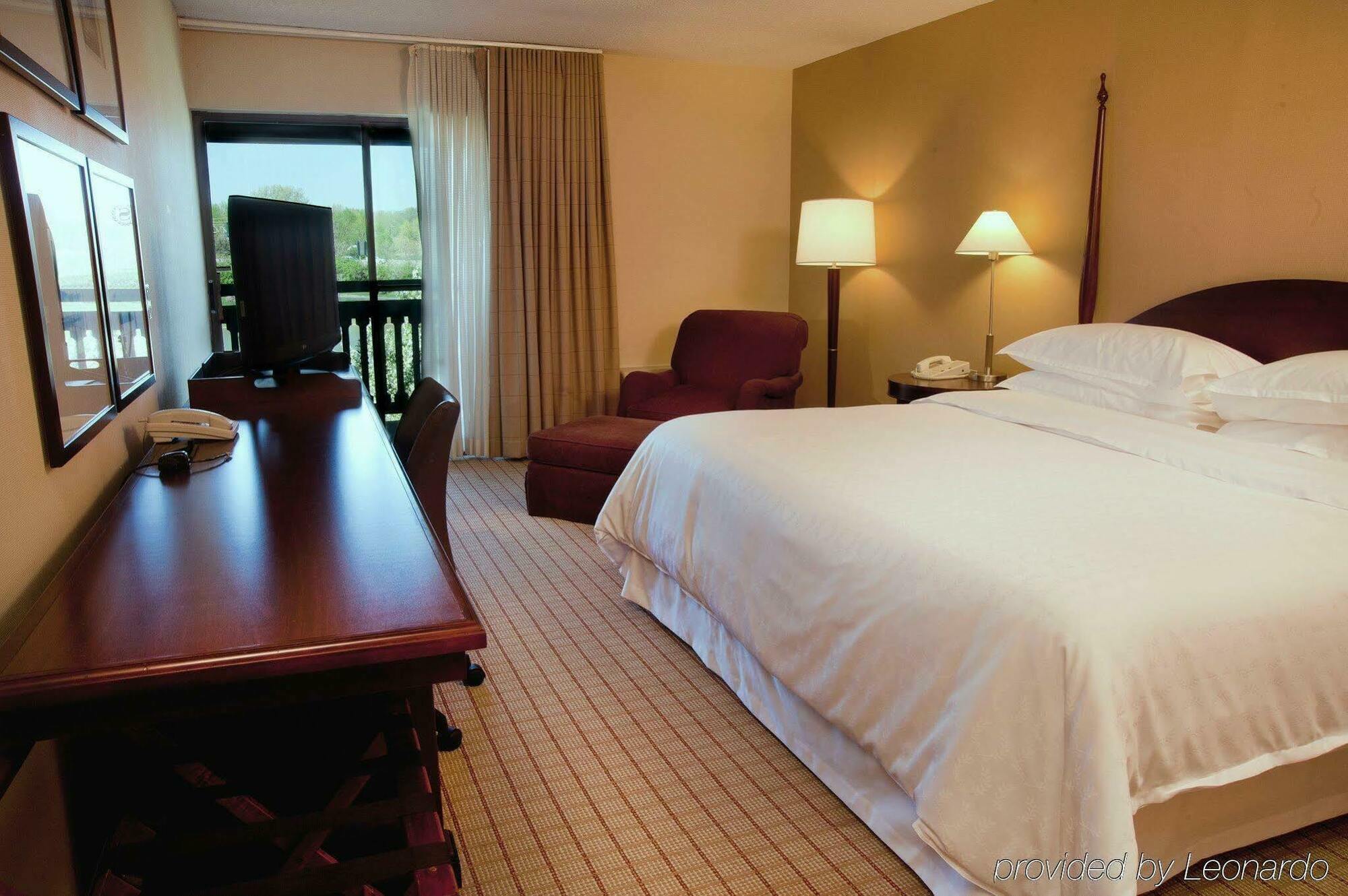 Sheraton Westport Lakeside Chalet Maryland Heights Zimmer foto